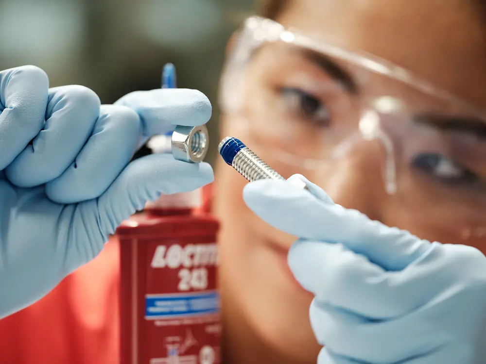 Adhesive Technologies Craftsmen, Construction and Professional