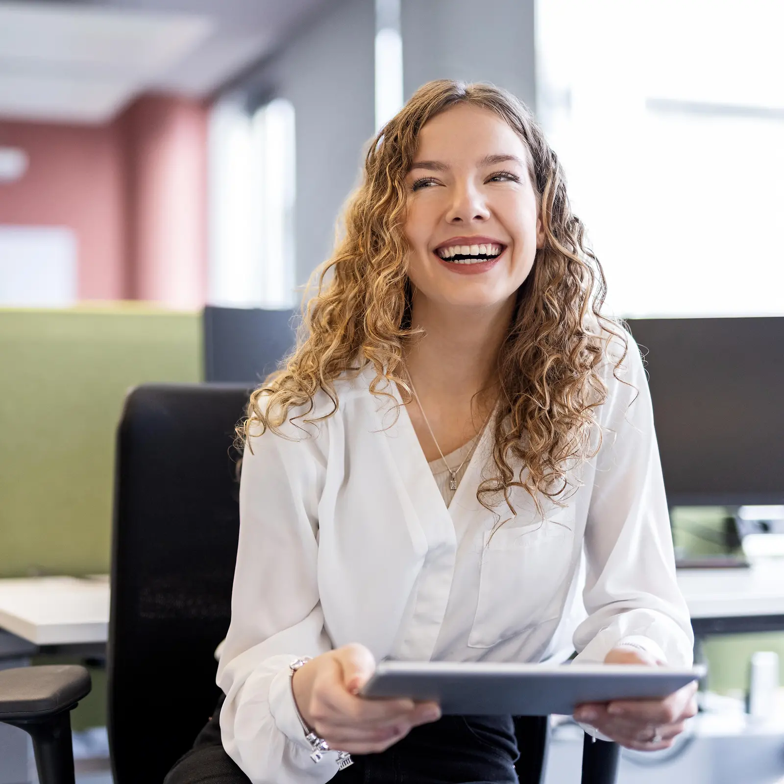 221124_hen_nhm_1461_srgb_1