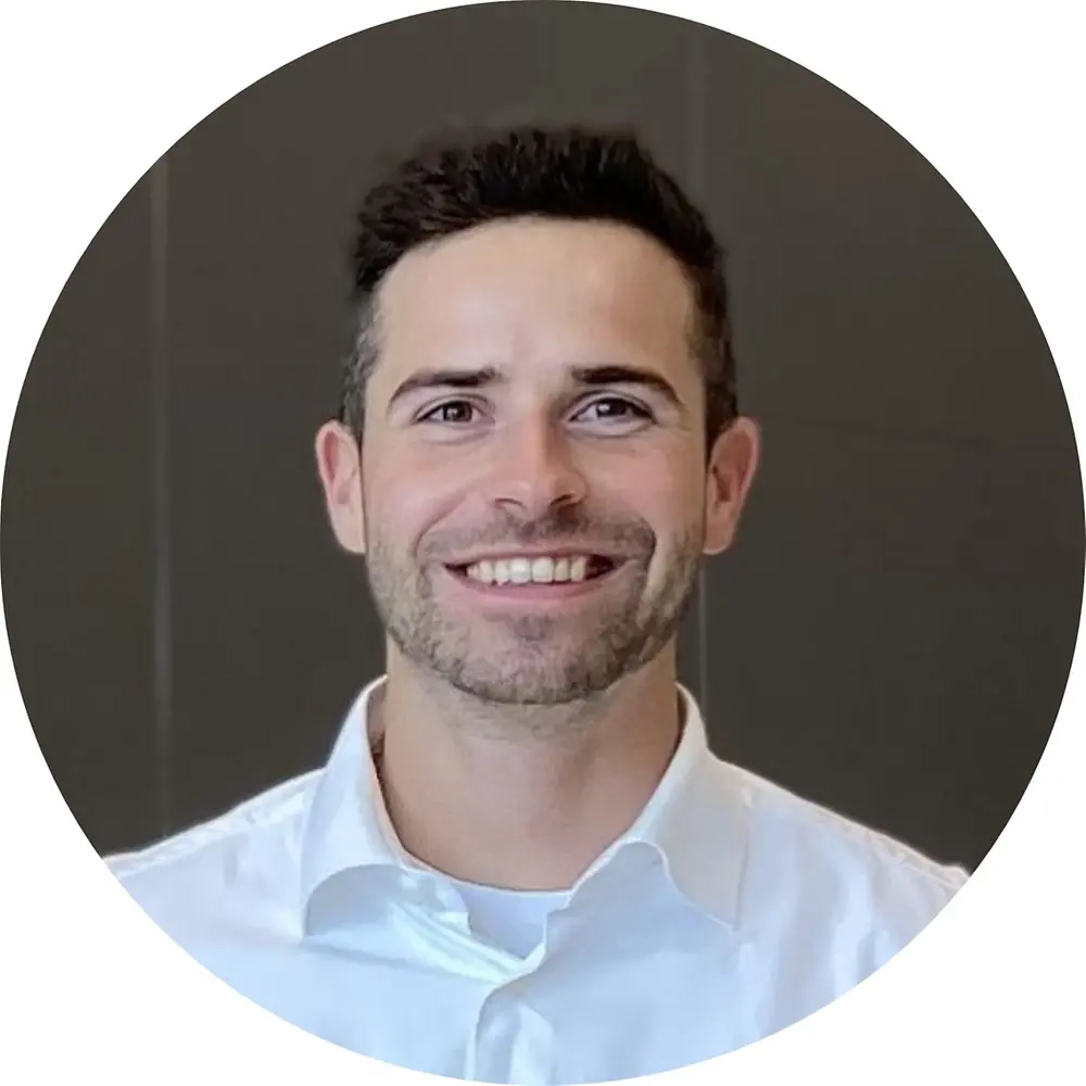 Julian, an HR Leadership Program Trainee