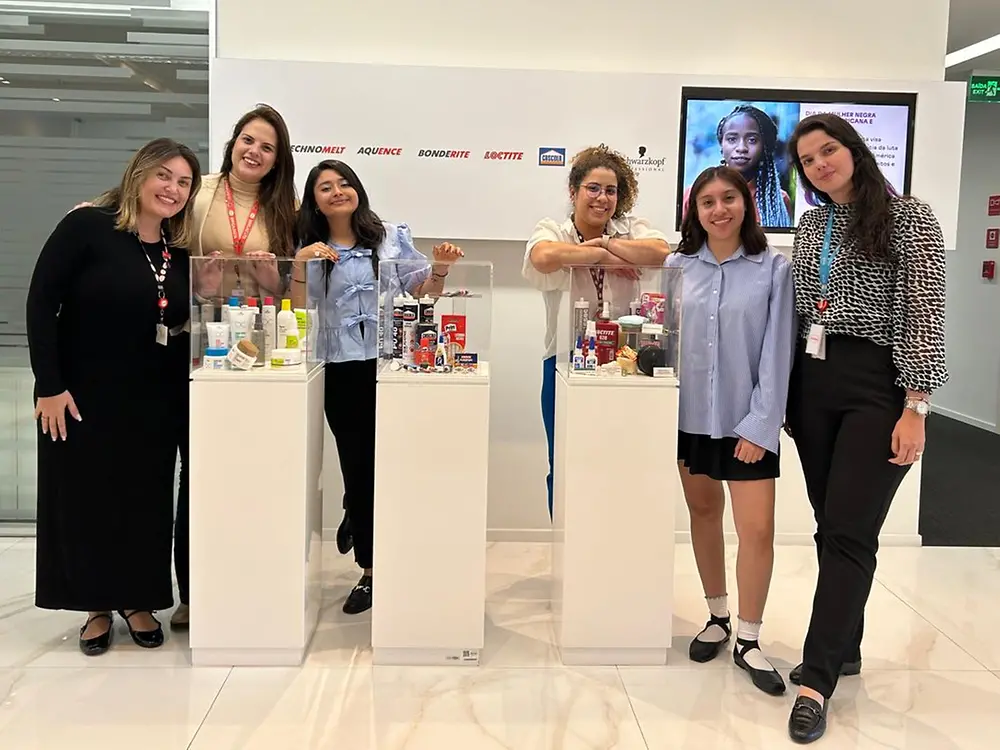 LATAM CHAiNGERS attending agility training focusing on teamwork, scrum methodology and iterative planning