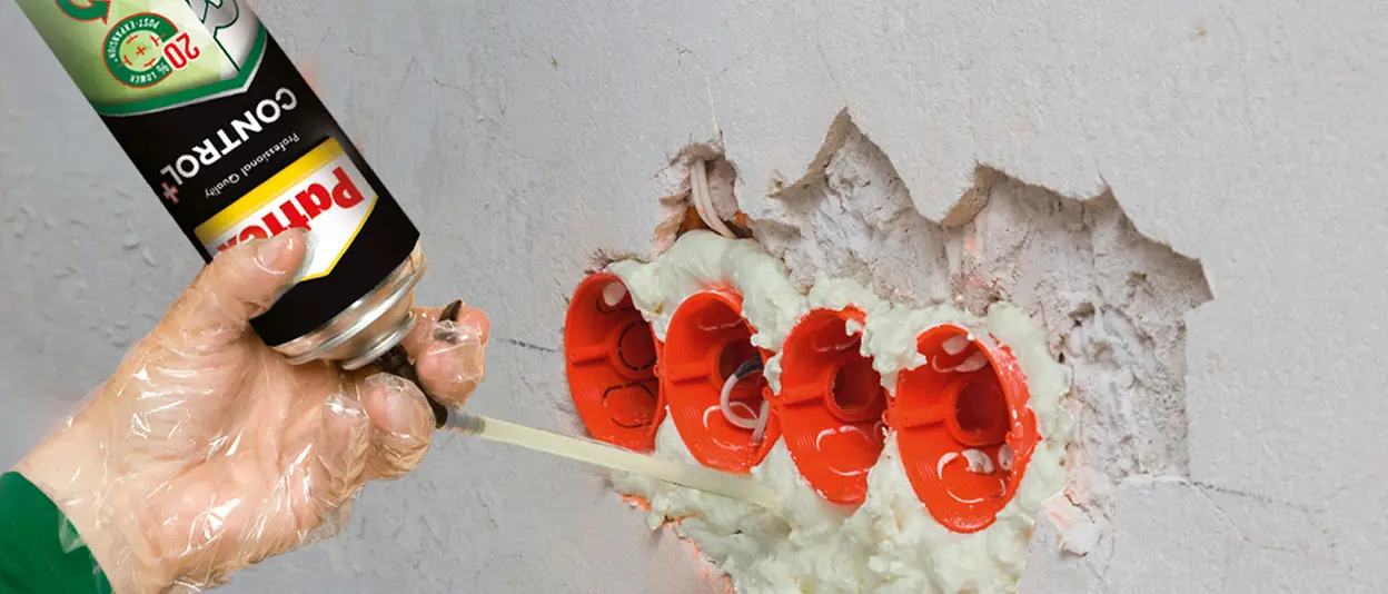 PATTEX GreenQ being applied.