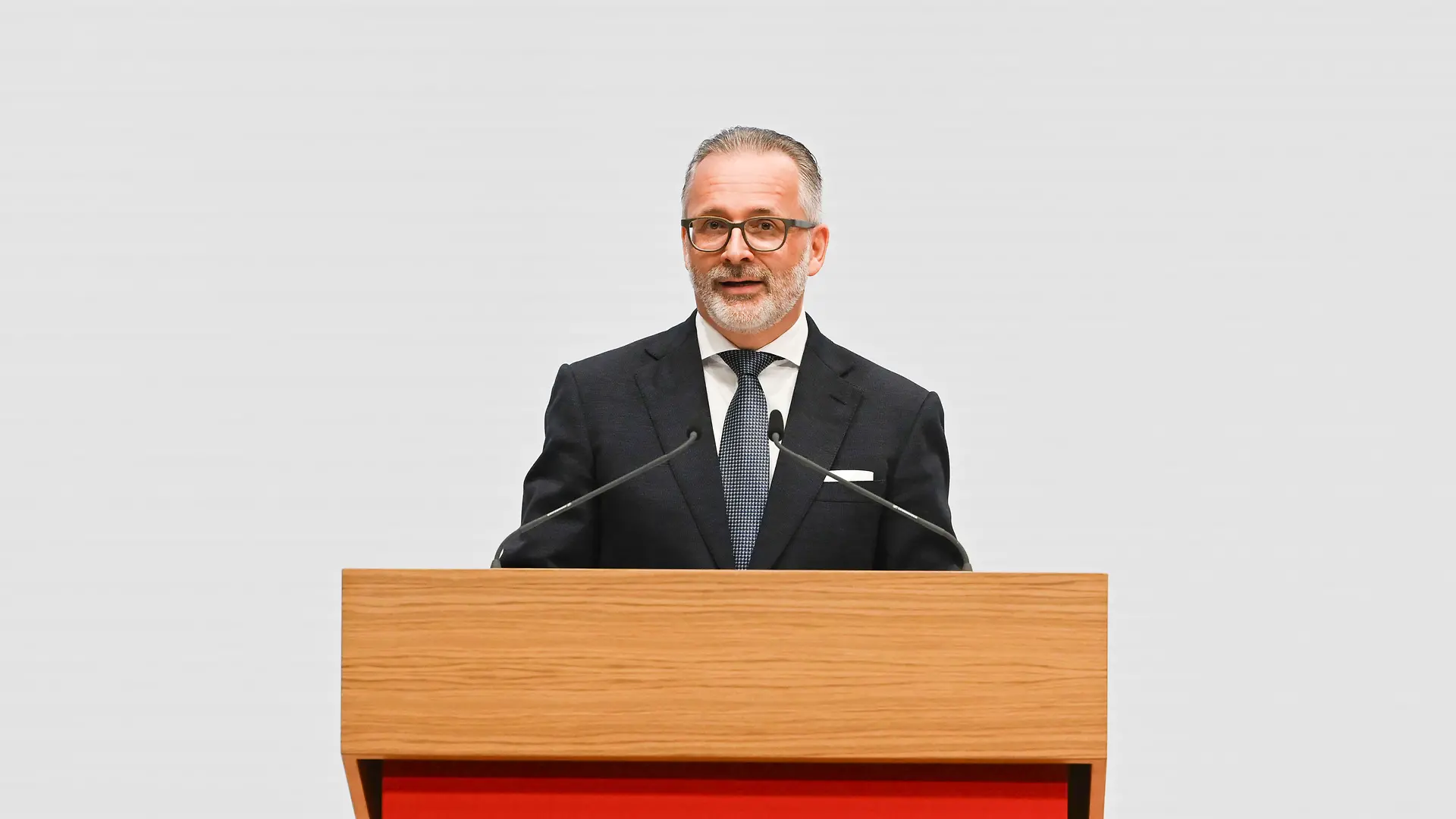 
Henkel CEO Carsten Knobel
