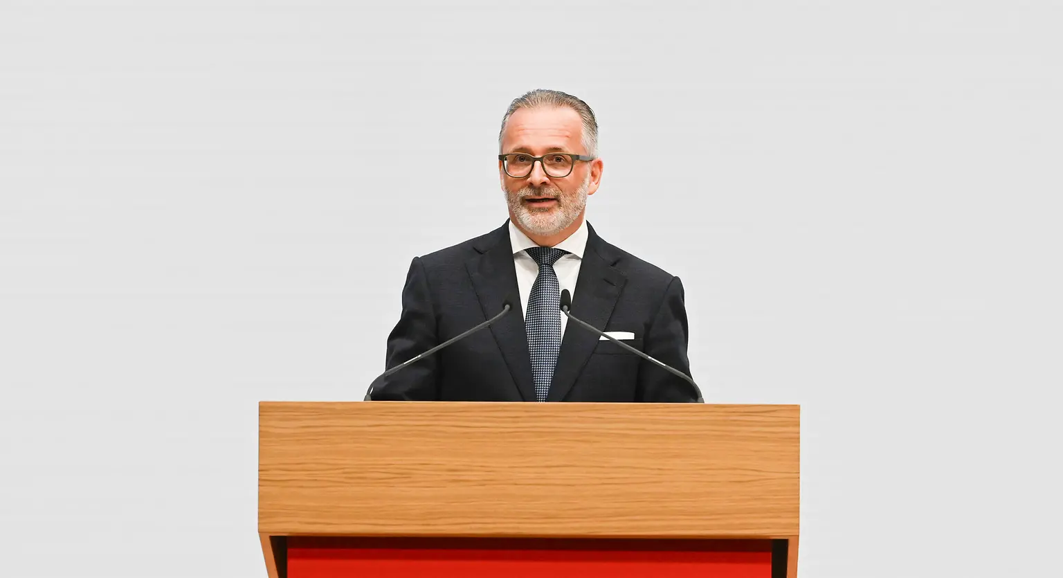 
Henkel CEO Carsten Knobel