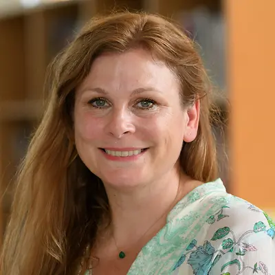Portrait photo of Dr. Claire Higgins