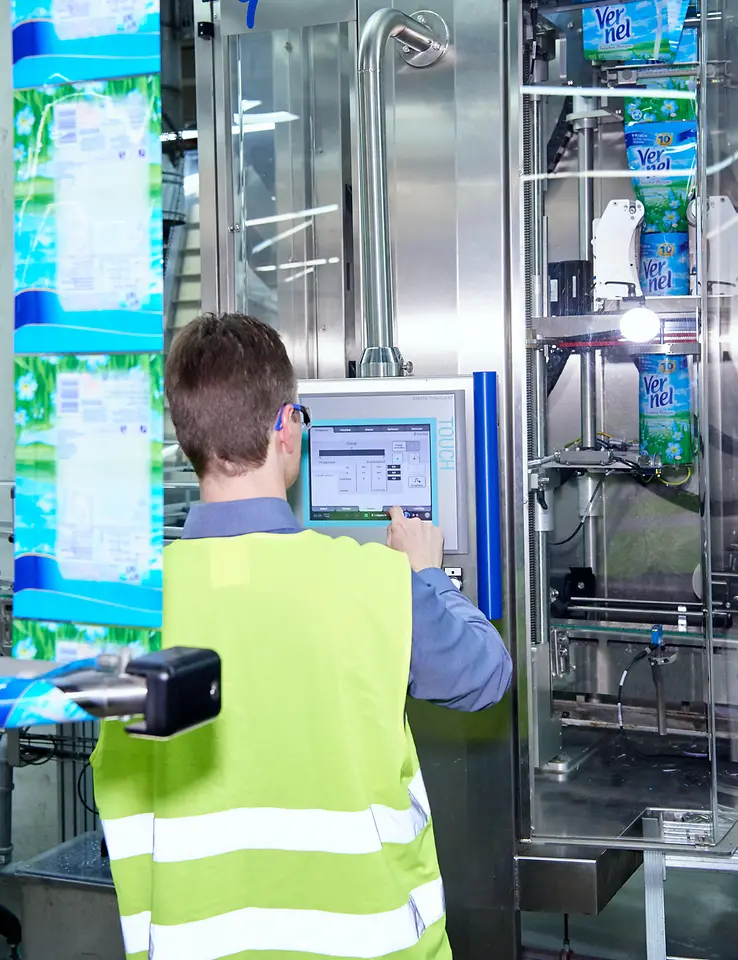 2017-03-10-waschmittelproduktion-andreas-nover-bildschirm-vernel